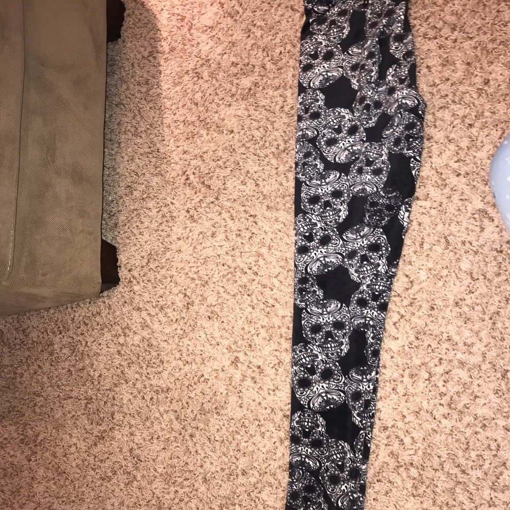 SKULL LEGGINGS 💀